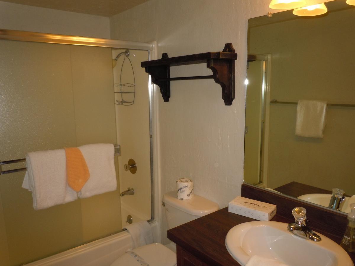 Two-Bedroom Plus Den Economy Unit #81 By Escape For All Seasons Bus Lic #23546 Big Bear Lake Εξωτερικό φωτογραφία